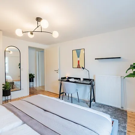 Geraeumiges Apartment Mit Stadtblick In Zentraler Lage Potsdams Exterior photo