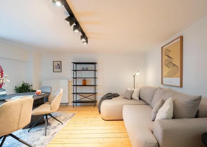 Geraeumiges Apartment Mit Stadtblick In Zentraler Lage Potsdams