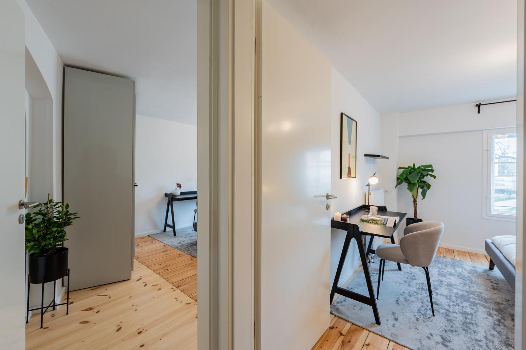 Geraeumiges Mit Stadtblick In Zentraler Lage Potsdams Apartment Potsdam